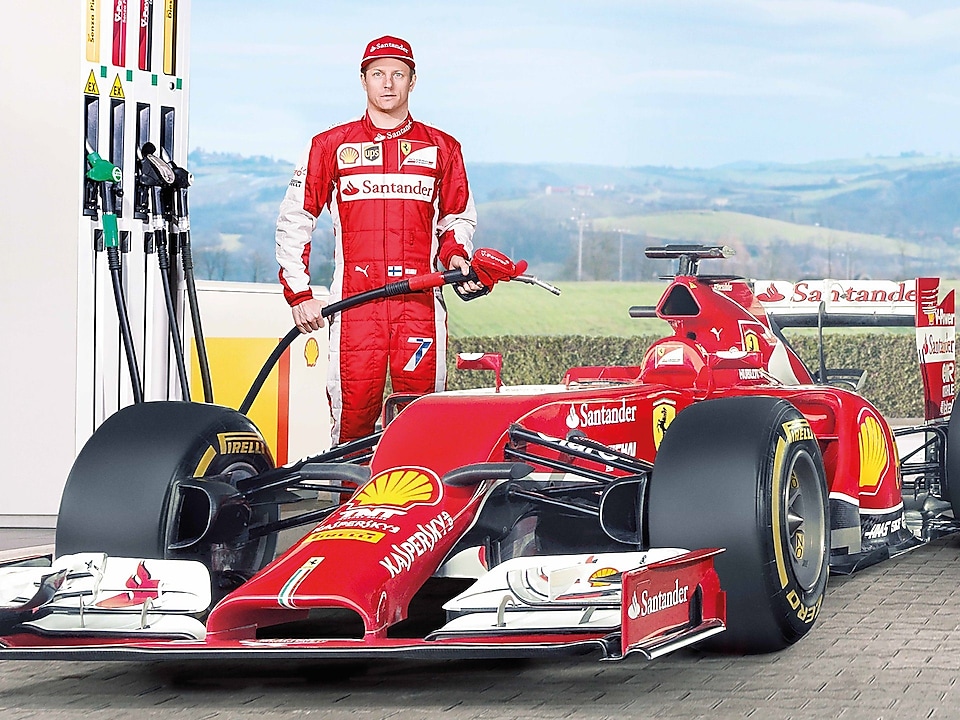 法拉利 F1 車手正在使用殼牌超凡喜力機(jī)油為賽車加油